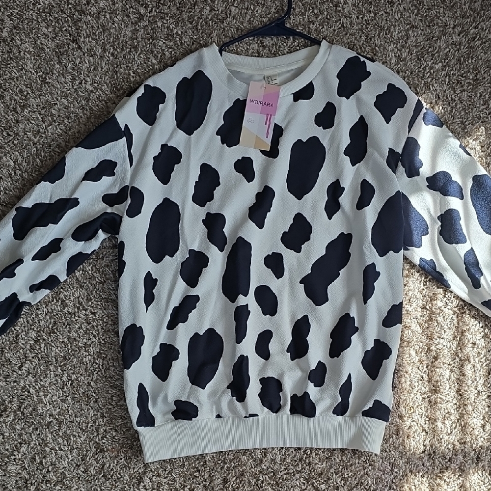 Chic Black and White Animal Print Sweater